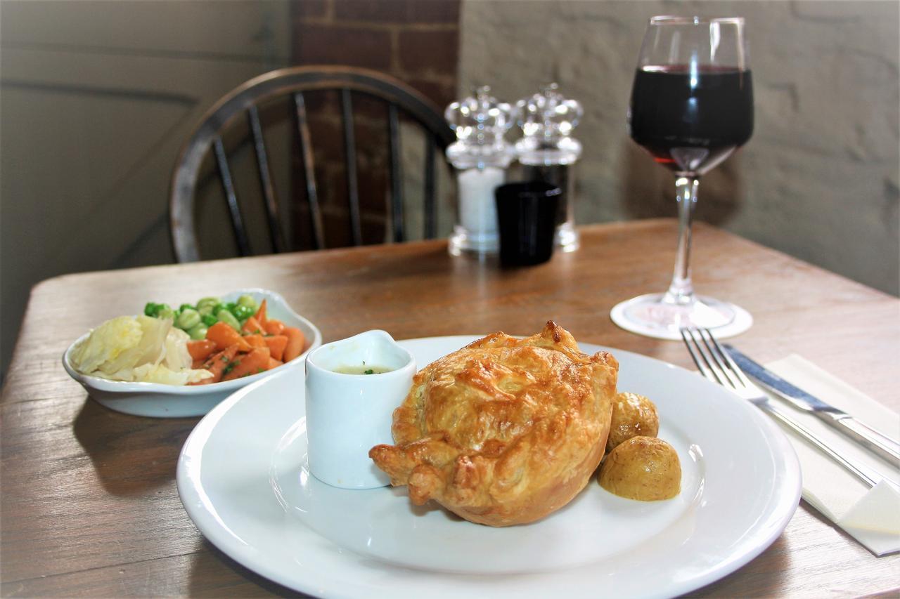 The Three Horseshoes Warham ภายนอก รูปภาพ